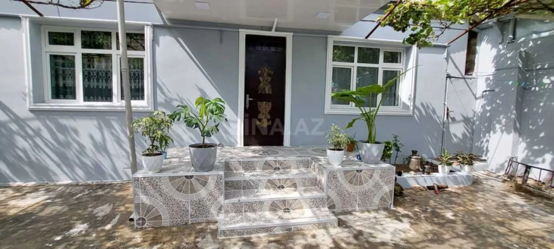 Satılır 6 otaqlı həyət evi 300 m²