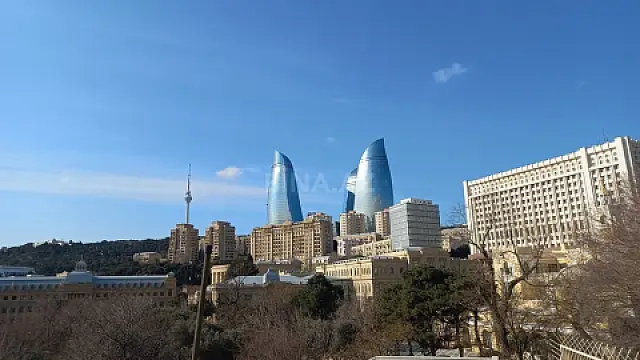 Kirayə verilir 5 otaqlı həyət evi 250 m²