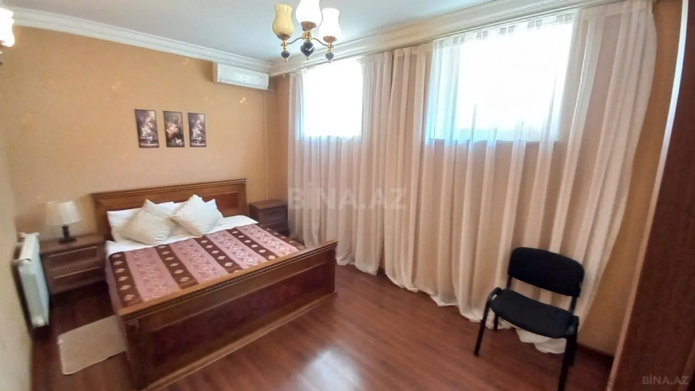 Kirayə verilir 5 otaqlı həyət evi 250 m²