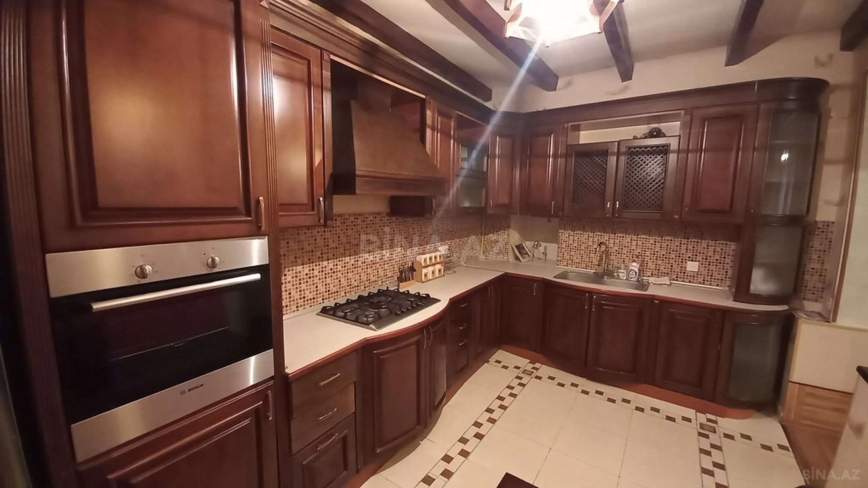 Kirayə verilir 5 otaqlı həyət evi 250 m²