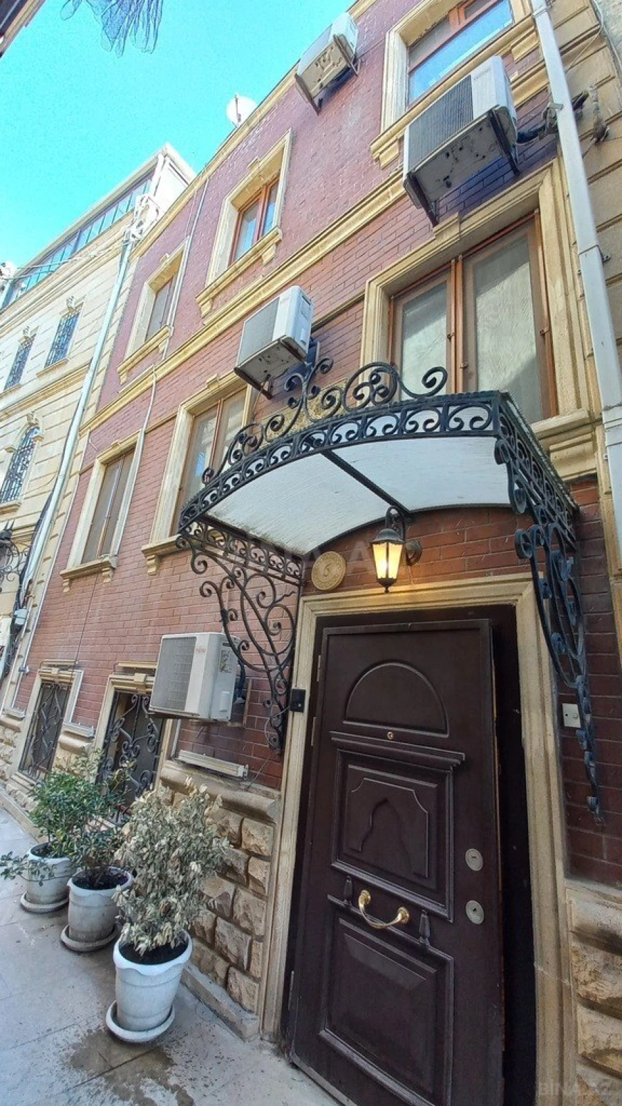 Kirayə verilir 5 otaqlı həyət evi 250 m²