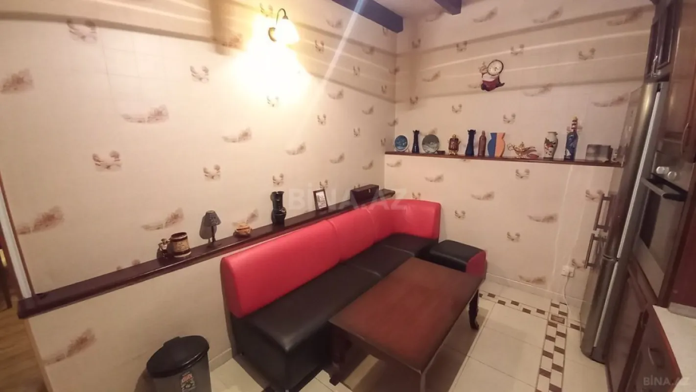 Kirayə verilir 5 otaqlı həyət evi 250 m²