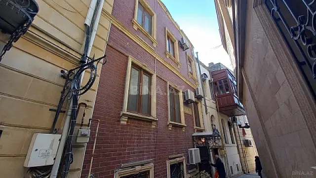 Kirayə verilir 5 otaqlı həyət evi 250 m² — Bakı, İçərişəhər 5 otaq 250.00 m²