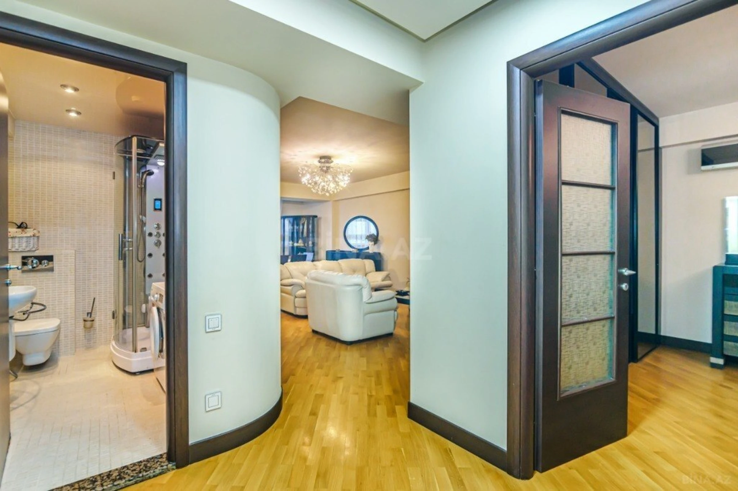 Kirayə verilir 3 otaqlı mənzil 123 m²