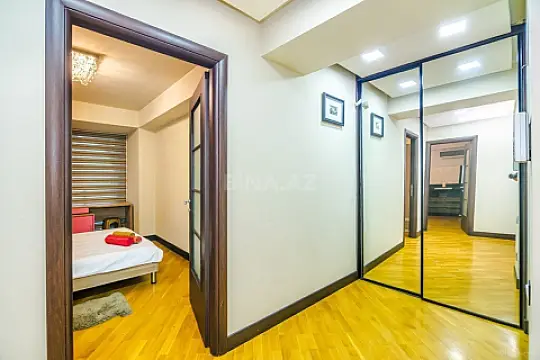 Kirayə verilir 3 otaqlı mənzil 123 m²