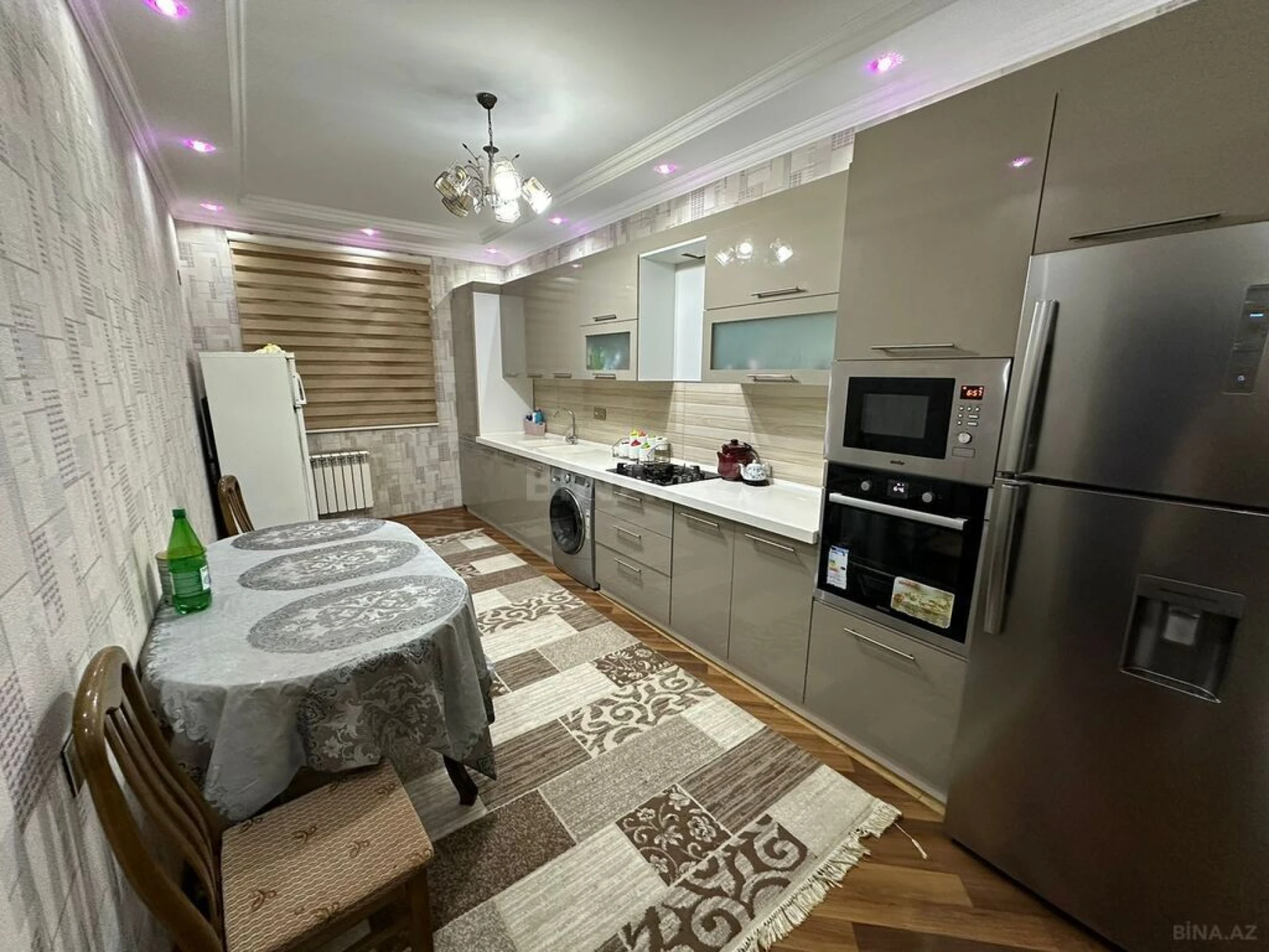 Satılır 6 otaqlı həyət evi 252 m²