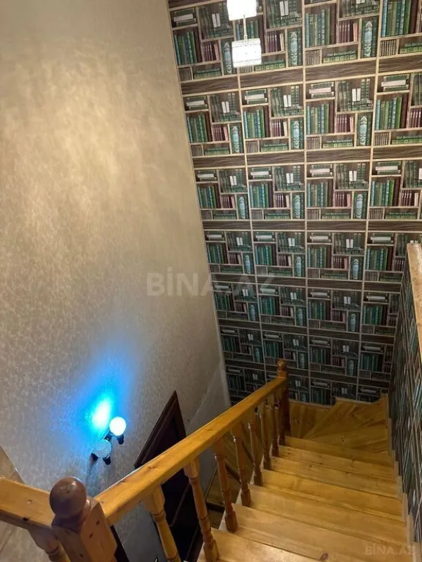Satılır 6 otaqlı həyət evi 252 m²
