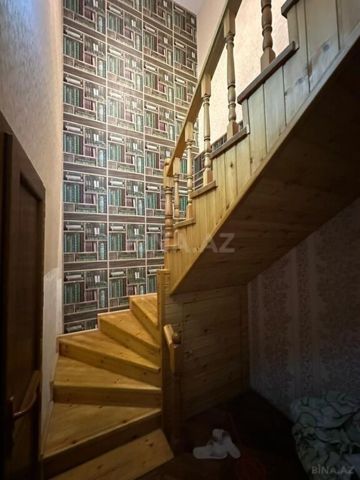 Satılır 6 otaqlı həyət evi 252 m²