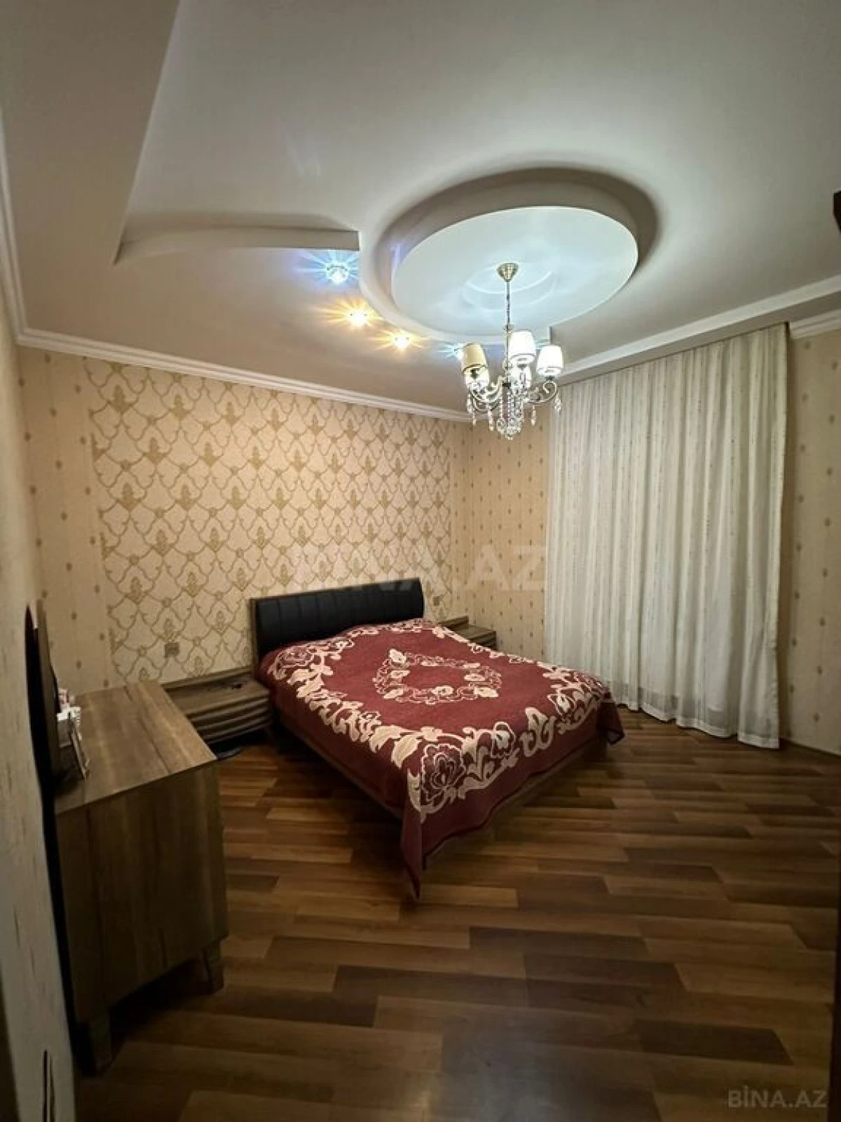 Satılır 6 otaqlı həyət evi 252 m²