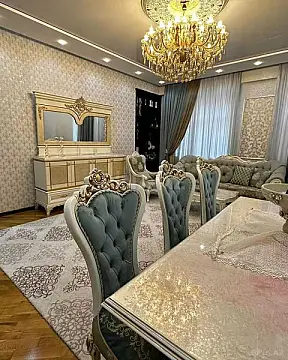 Satılır 4 otaqlı mənzil 165 m²