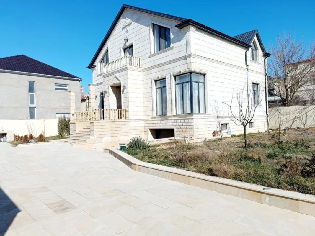 Satılır 5 otaqlı həyət evi 481 m²