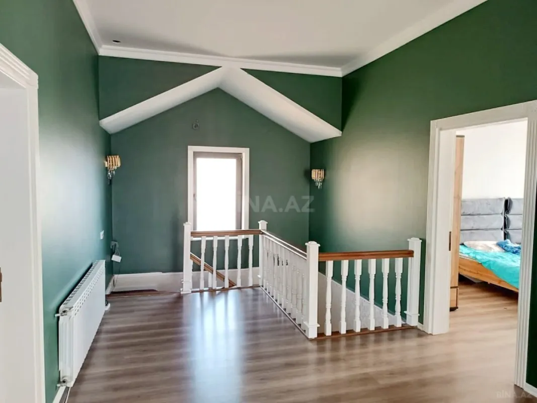 Satılır 5 otaqlı həyət evi 481 m²