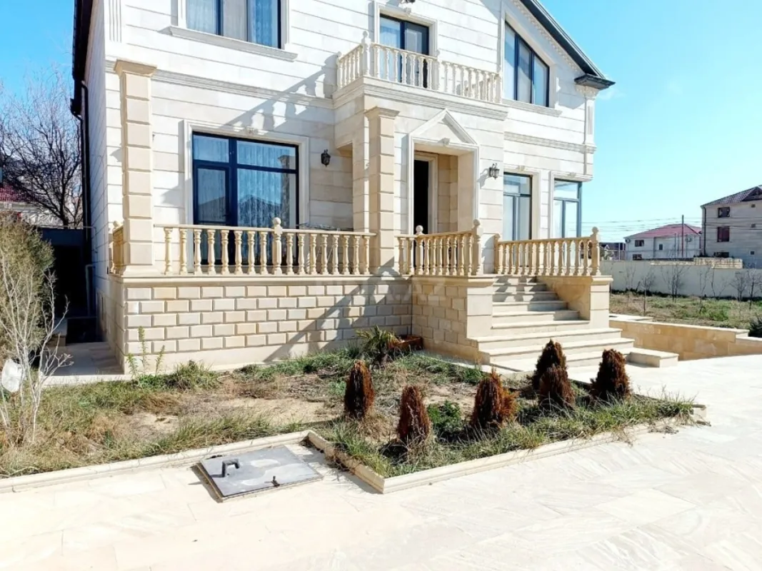 Satılır 5 otaqlı həyət evi 481 m²