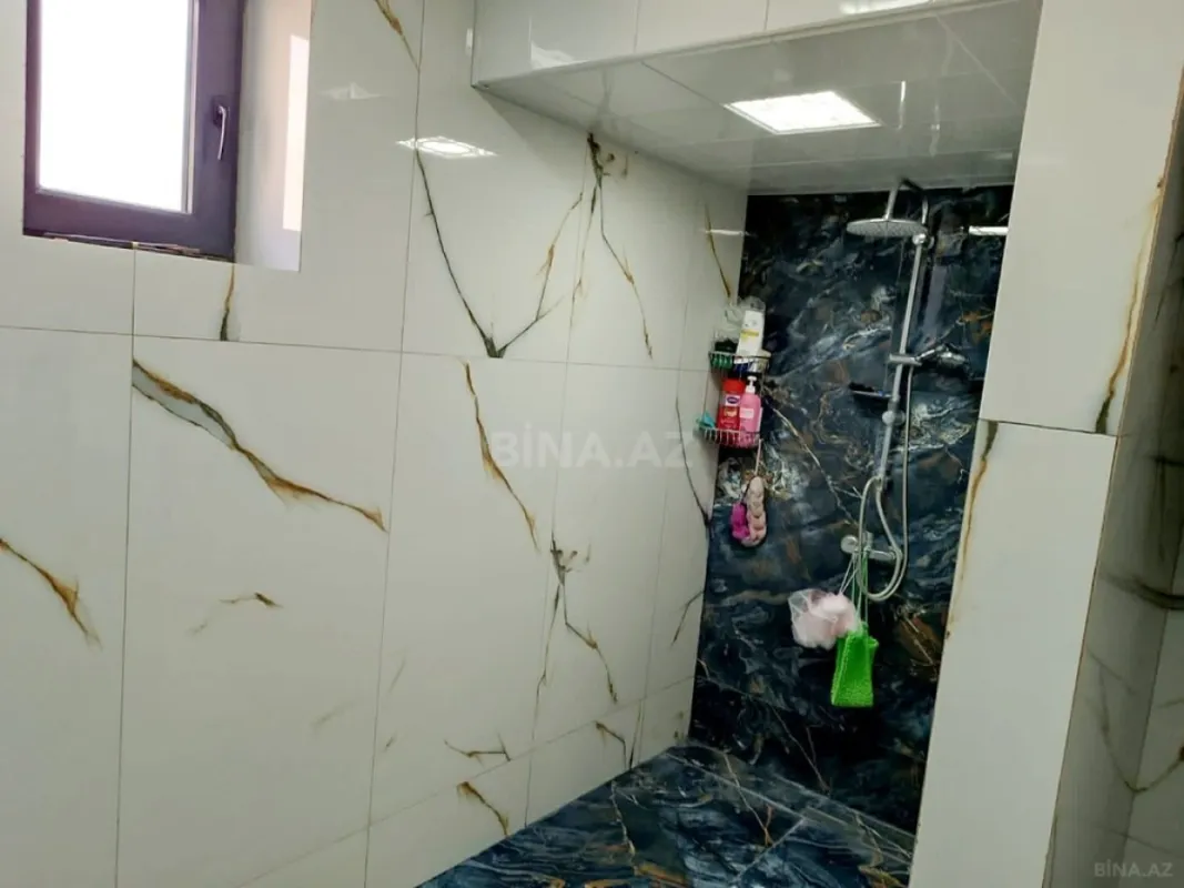 Satılır 5 otaqlı həyət evi 481 m²
