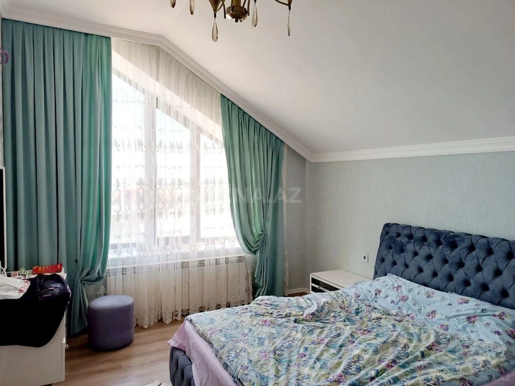 Satılır 5 otaqlı həyət evi 481 m²