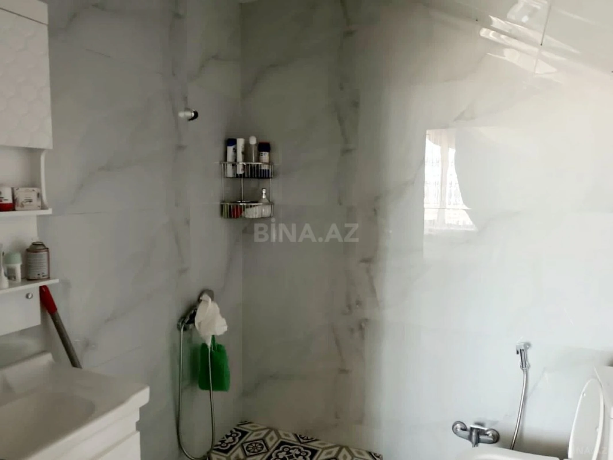 Satılır 5 otaqlı həyət evi 481 m²