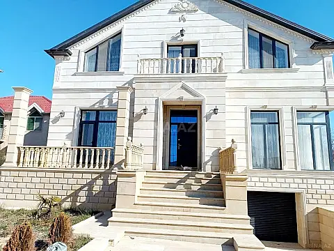 Satılır 5 otaqlı həyət evi 481 m²
