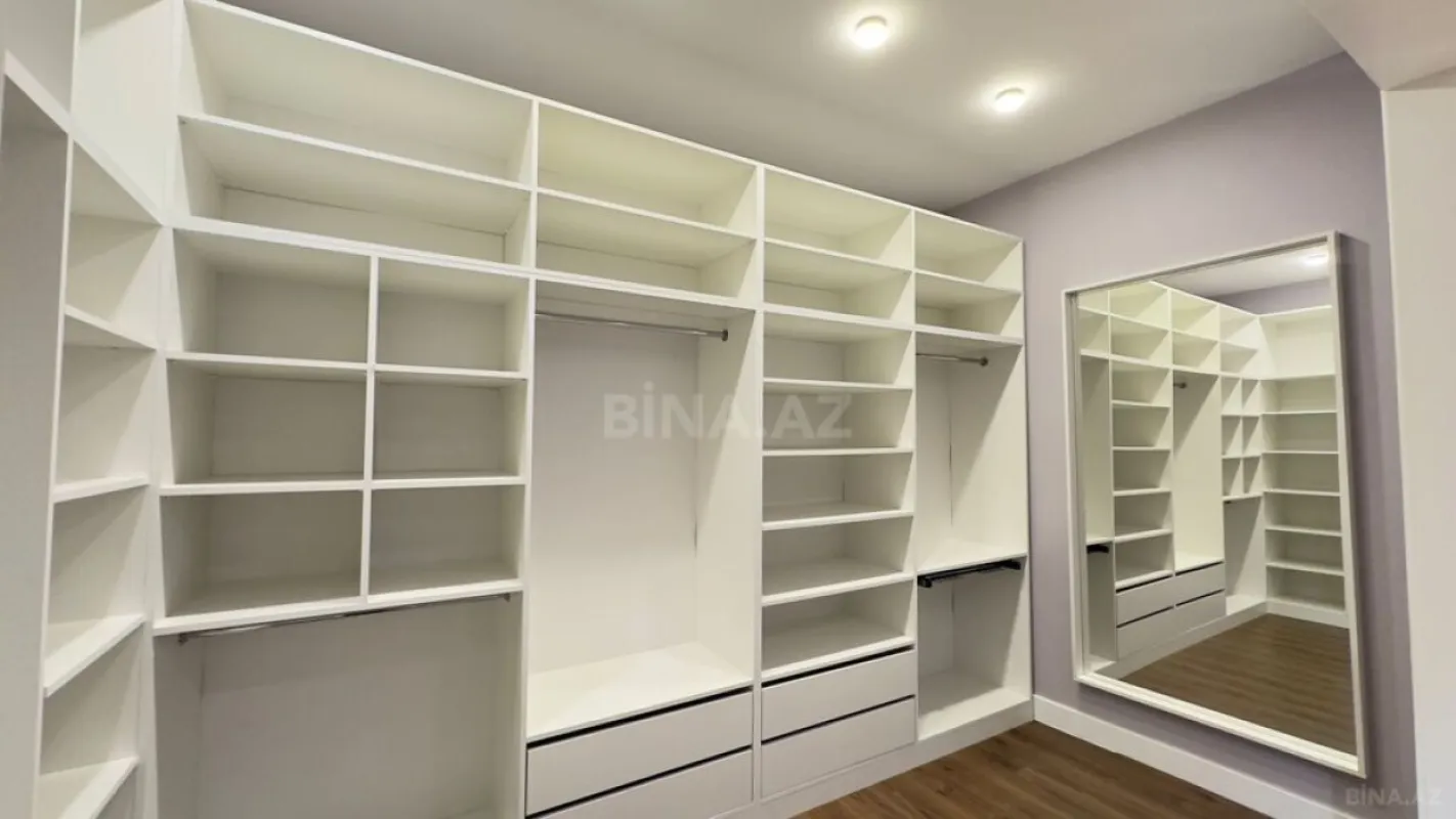 Satılır 6 otaqlı həyət evi 450 m²