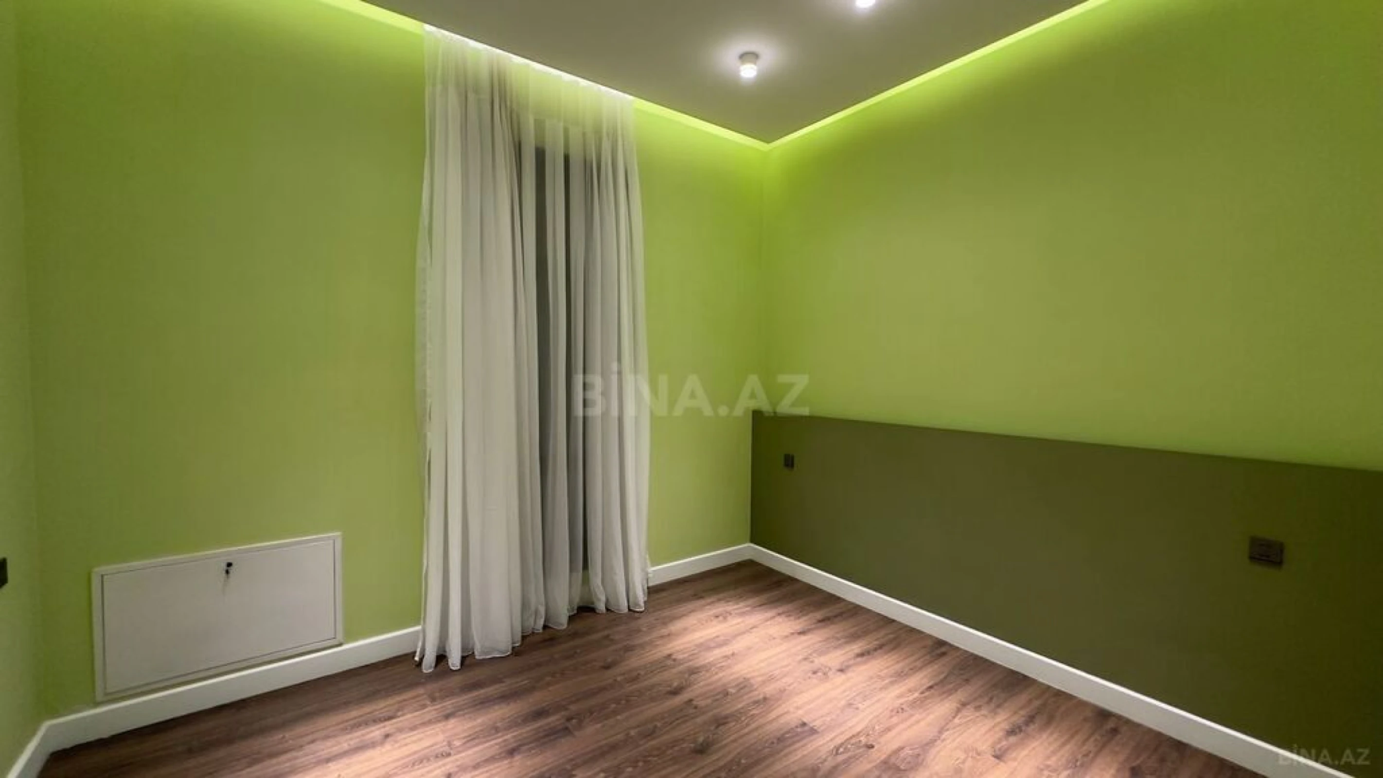 Satılır 6 otaqlı həyət evi 450 m²
