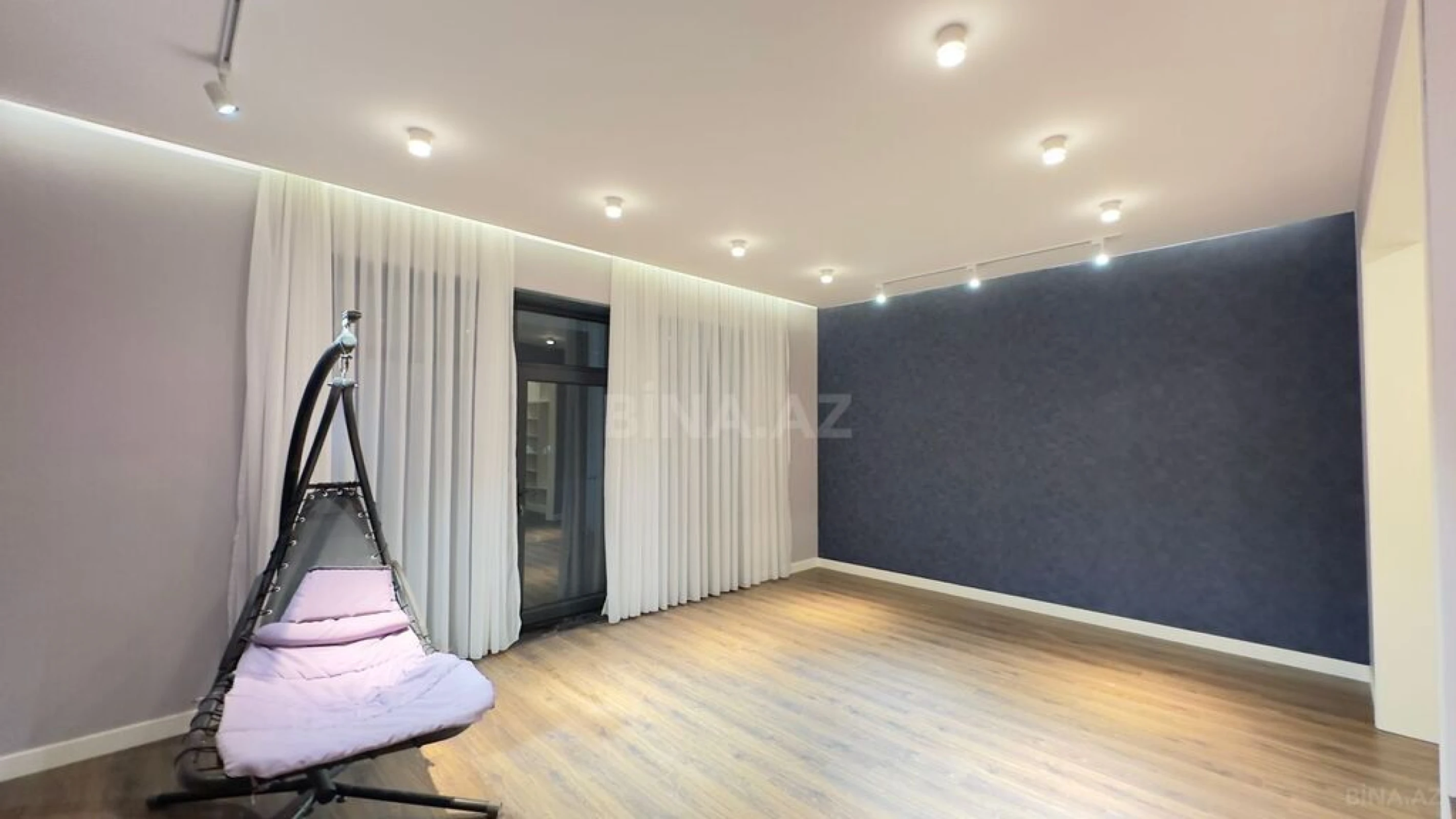 Satılır 6 otaqlı həyət evi 450 m²