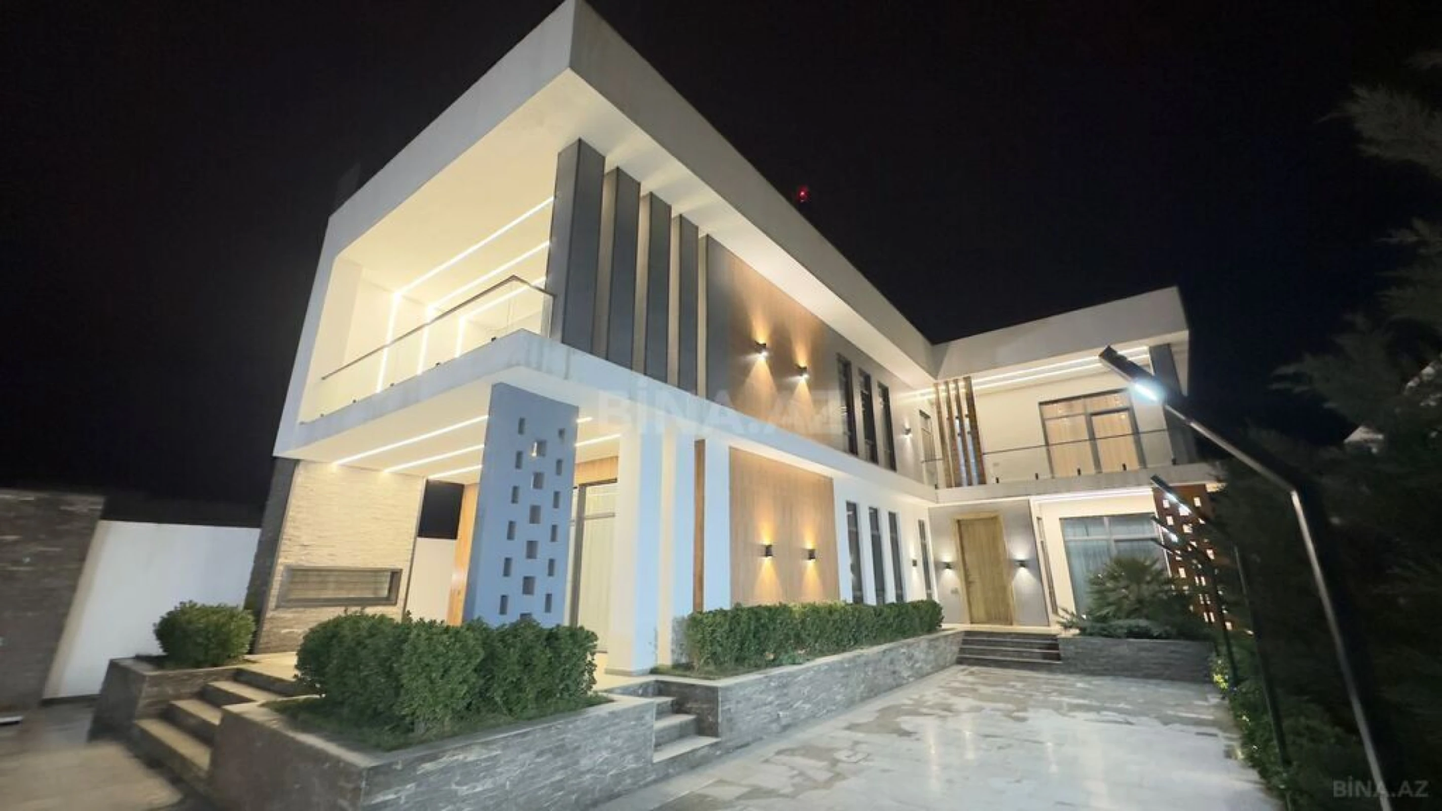 Satılır 6 otaqlı həyət evi 450 m²