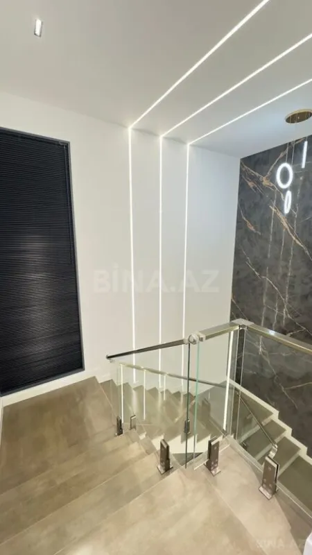 Satılır 6 otaqlı həyət evi 450 m²