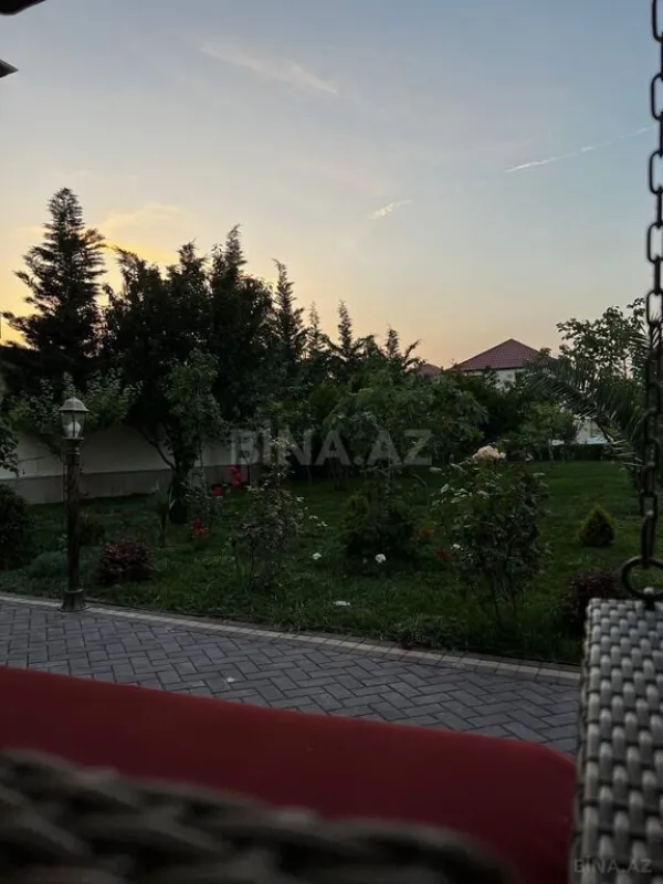 Kirayə verilir 5 otaqlı həyət evi 400 m²