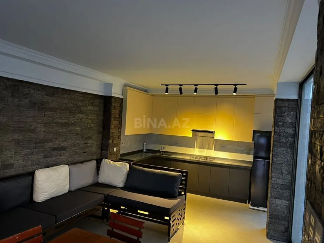Kirayə verilir 5 otaqlı həyət evi 400 m²