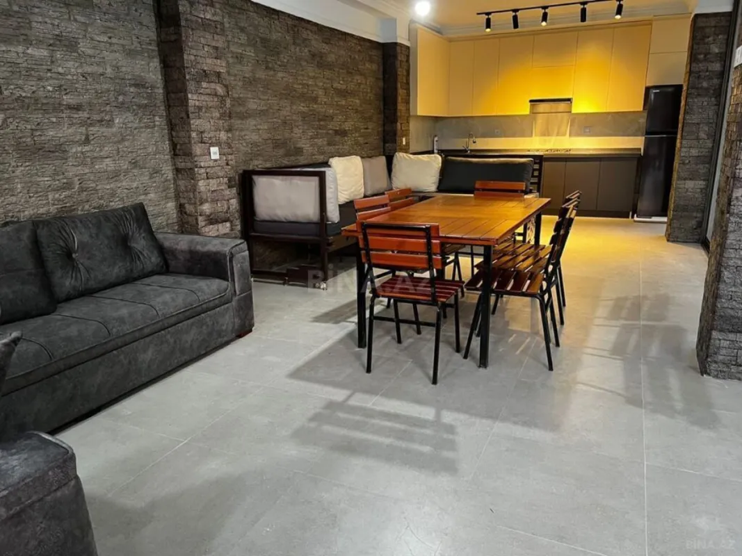 Kirayə verilir 5 otaqlı həyət evi 400 m²