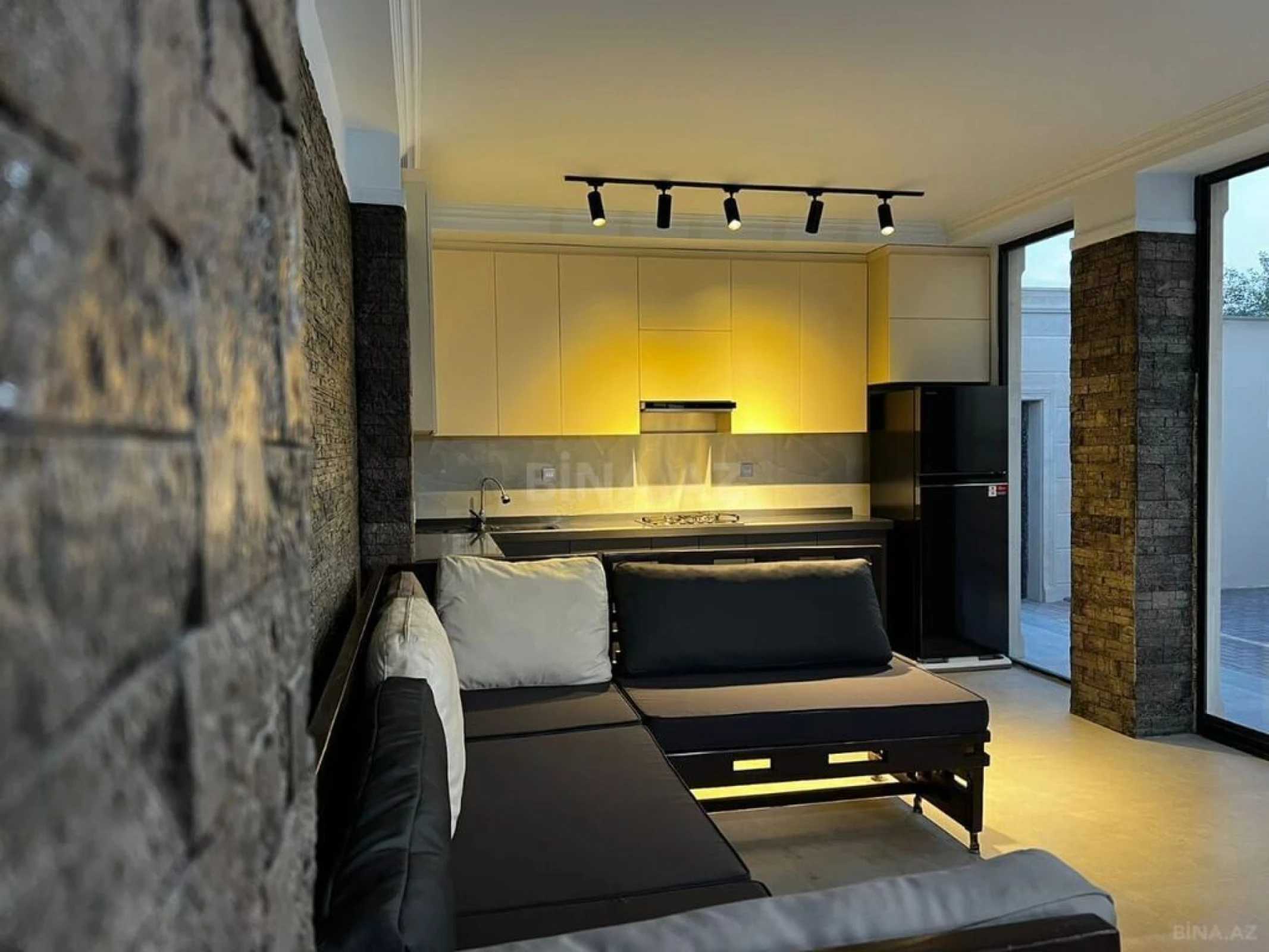 Kirayə verilir 5 otaqlı həyət evi 400 m²