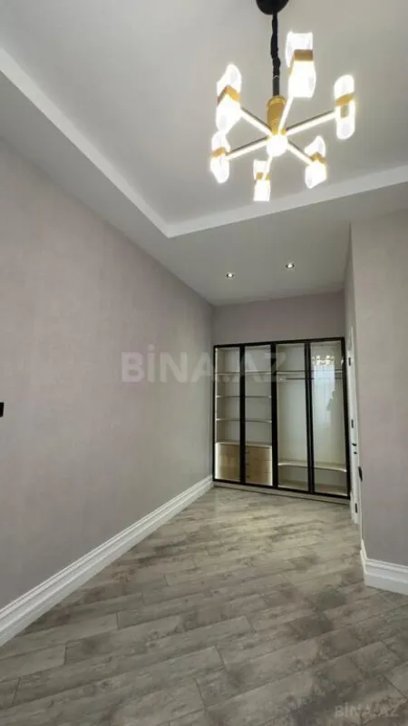 Satılır 6 otaqlı həyət evi 400 m²