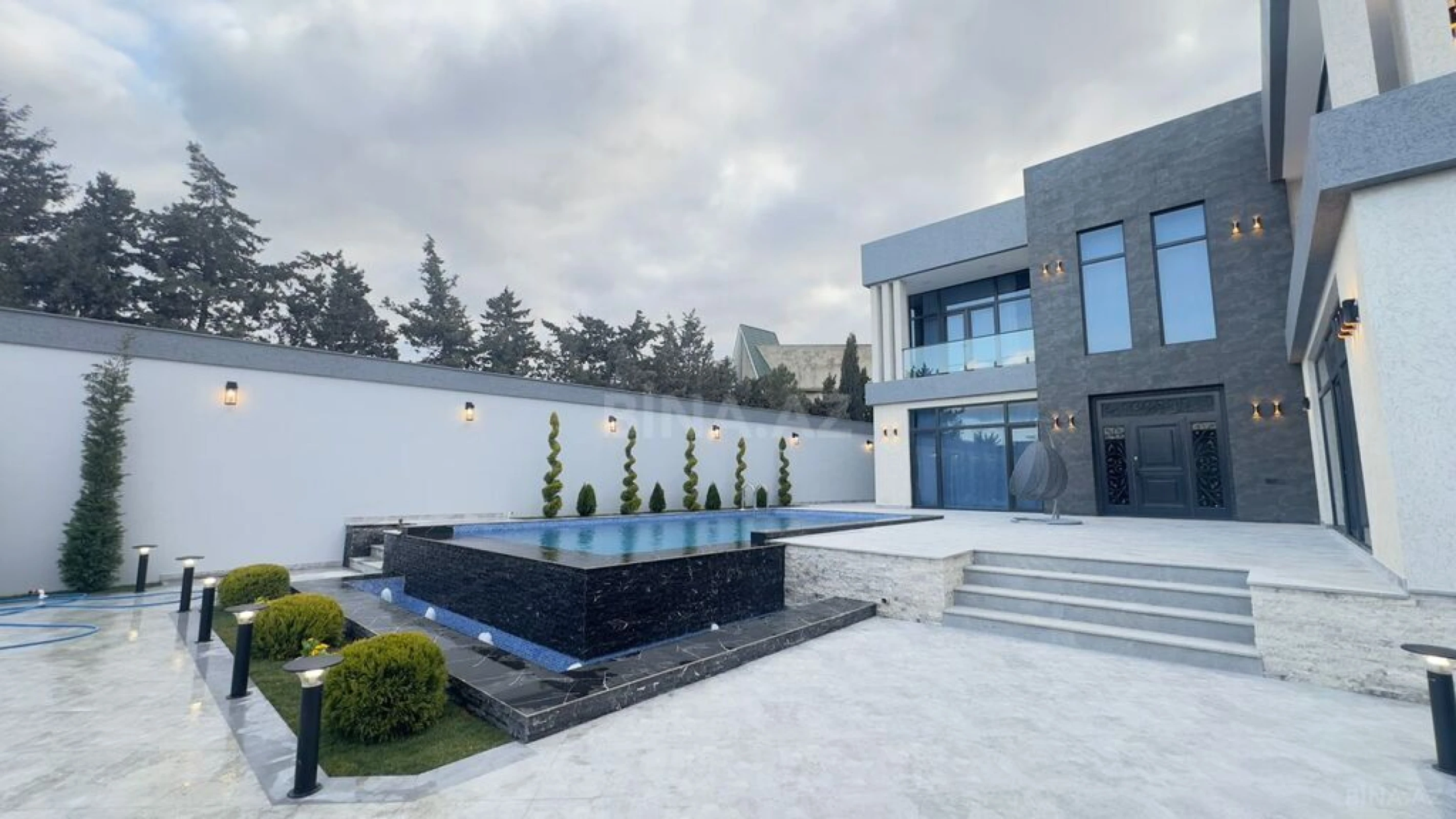 Satılır 6 otaqlı həyət evi 400 m²