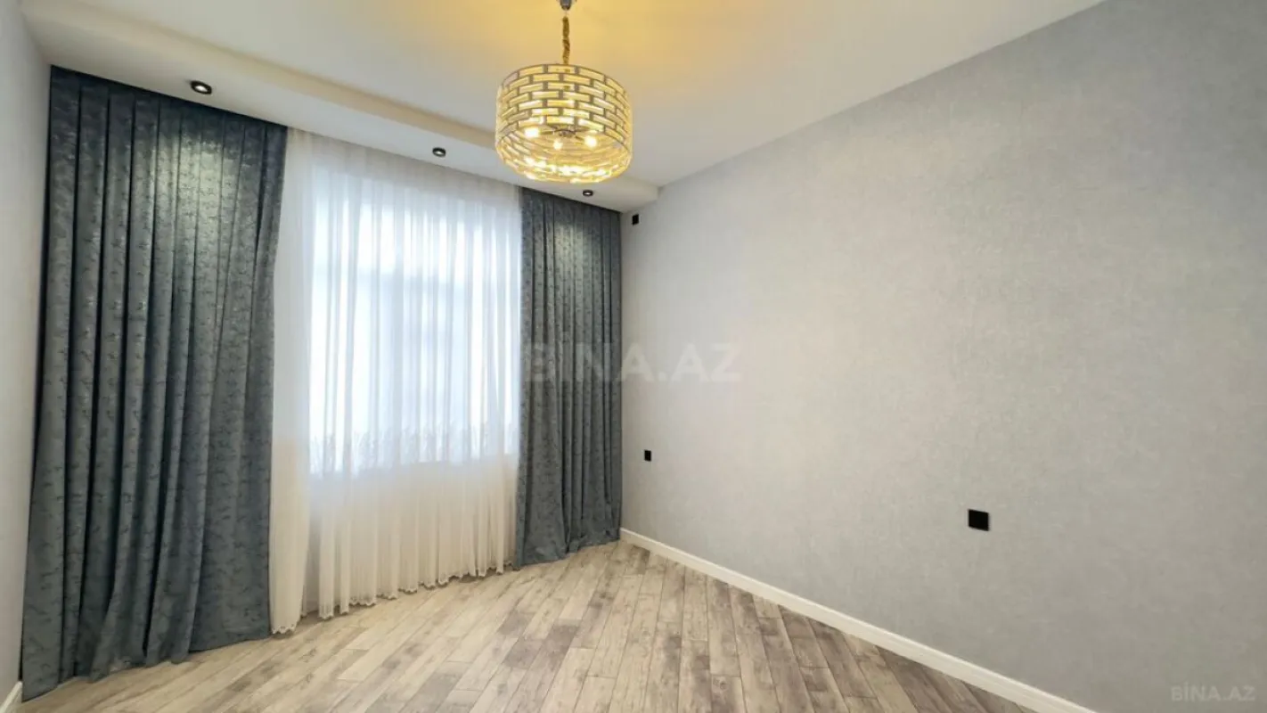 Satılır 6 otaqlı həyət evi 400 m²
