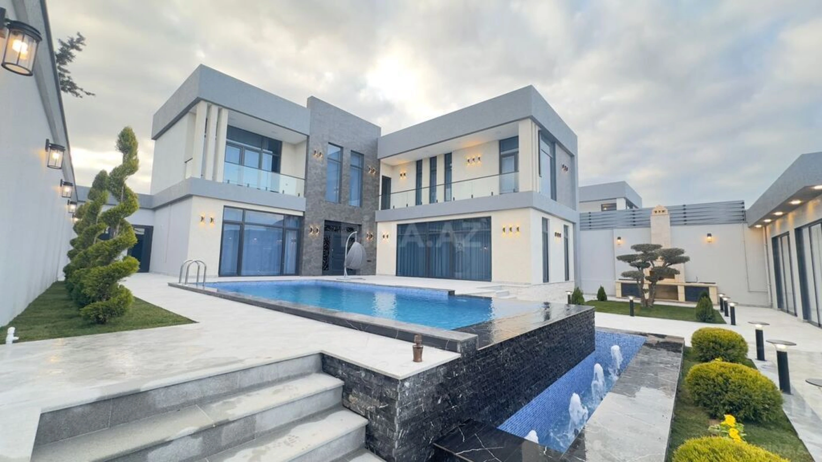 Satılır 6 otaqlı həyət evi 400 m²