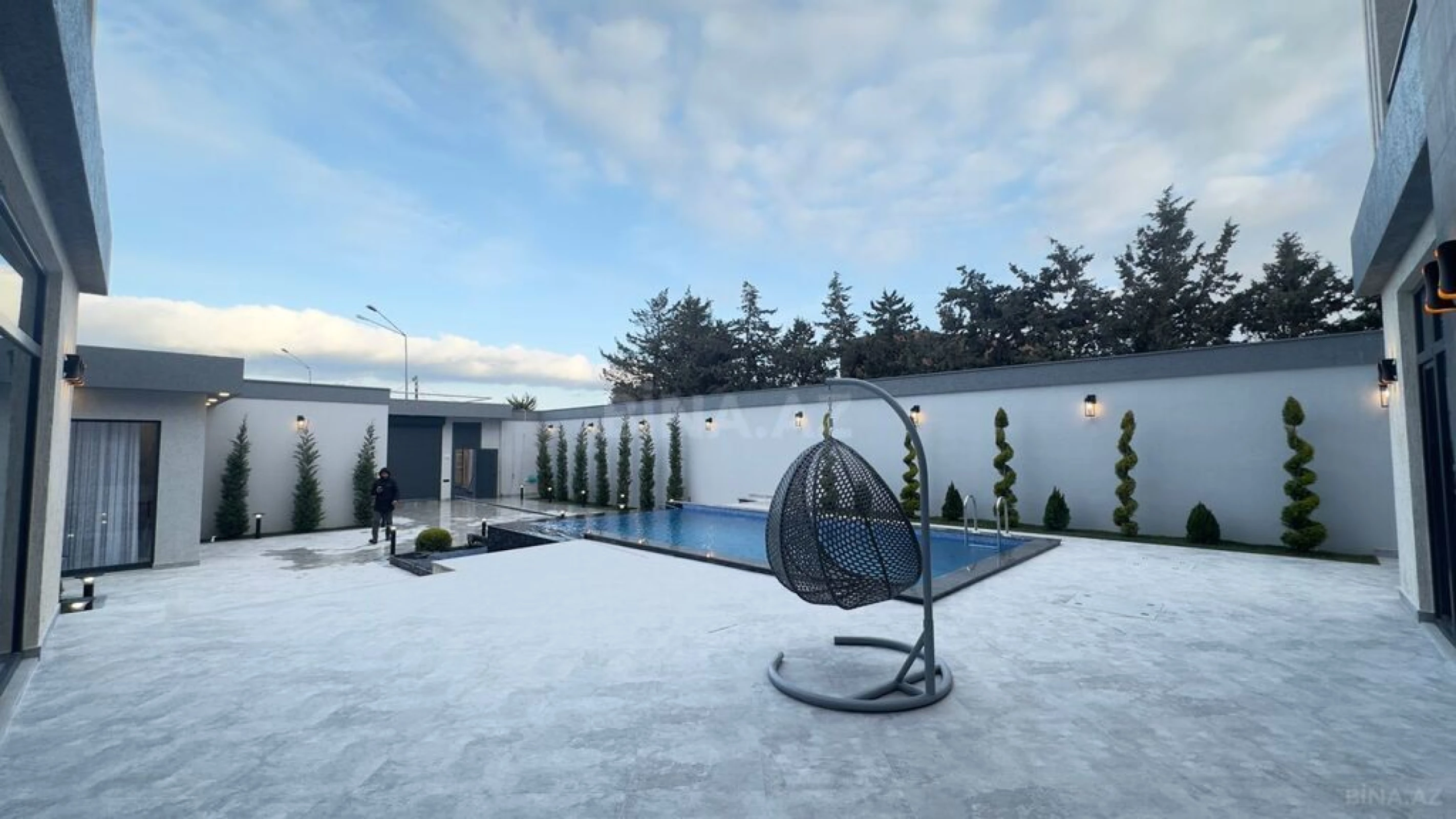 Satılır 6 otaqlı həyət evi 400 m²