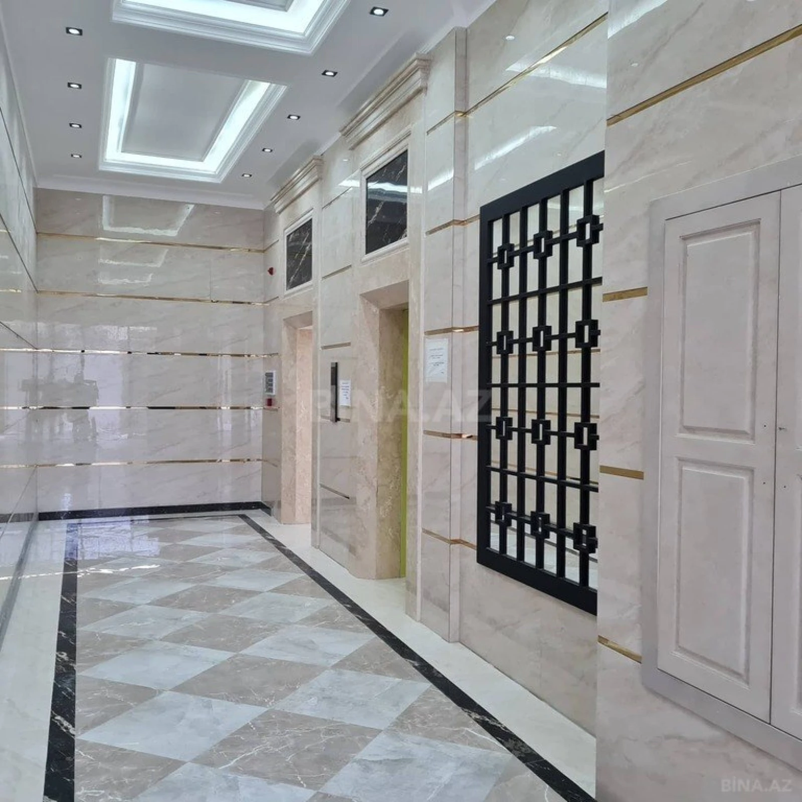 Satılır 4 otaqlı mənzil 177 m²
