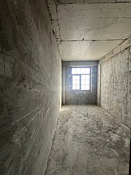 Satılır 4 otaqlı mənzil 162 m²