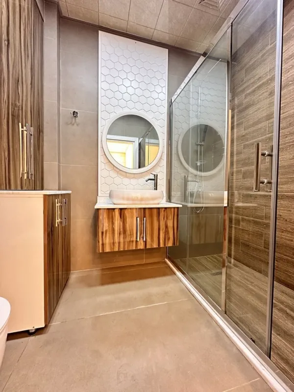 Satılır 4 otaqlı mənzil 130 m²