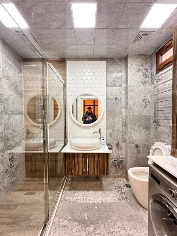 Satılır 4 otaqlı mənzil 130 m²