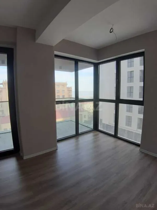 Satılır 3 otaqlı mənzil 97 m²