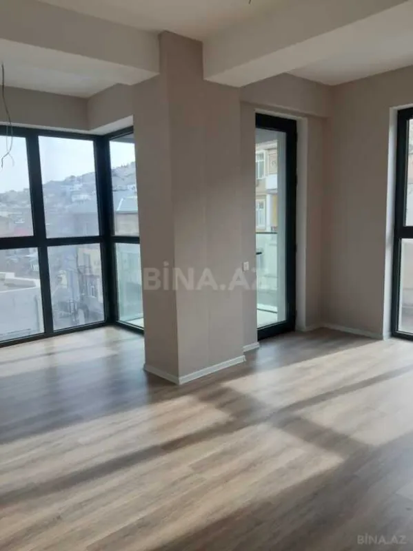 Satılır 3 otaqlı mənzil 97 m²