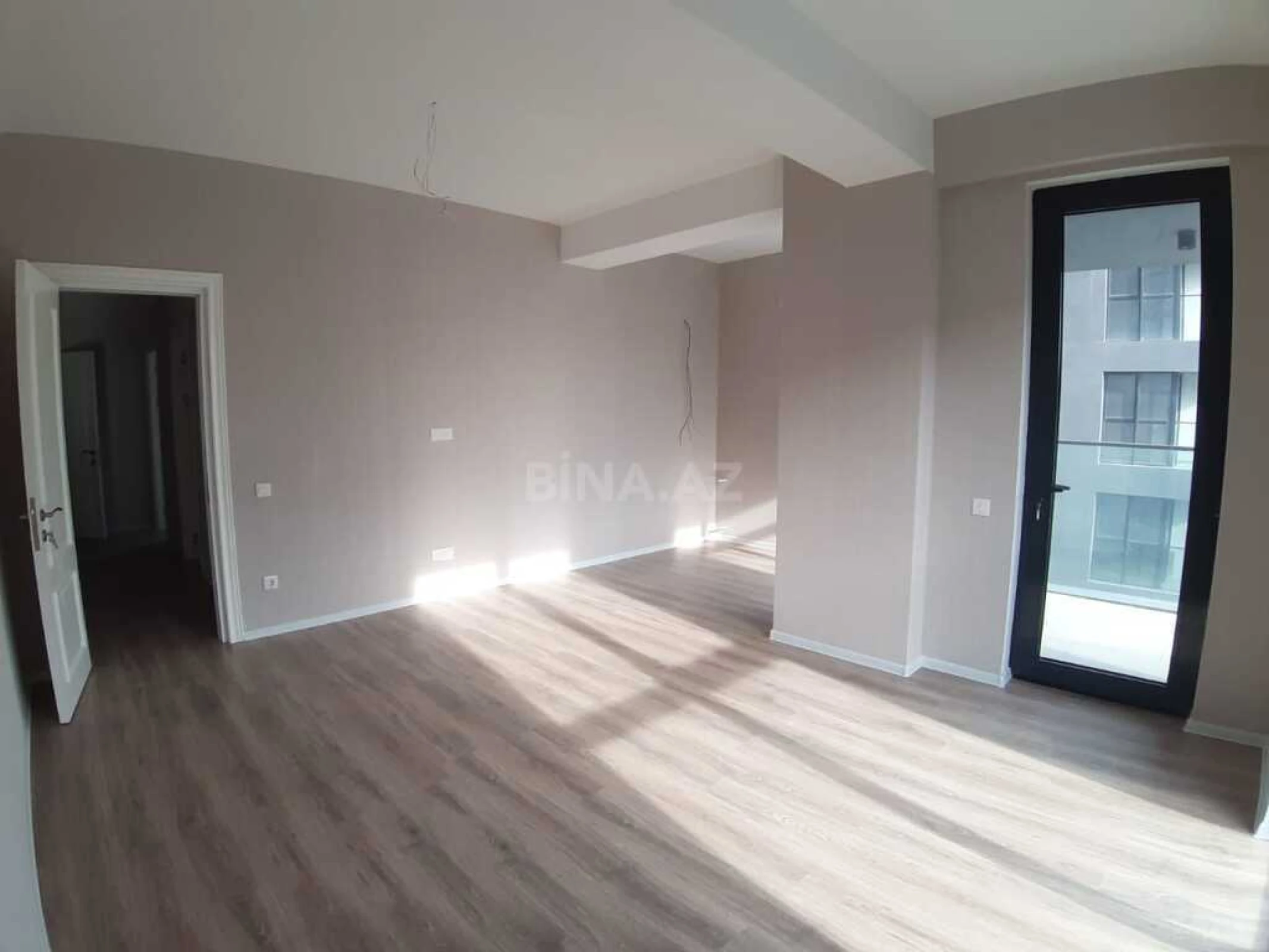 Satılır 3 otaqlı mənzil 97 m²