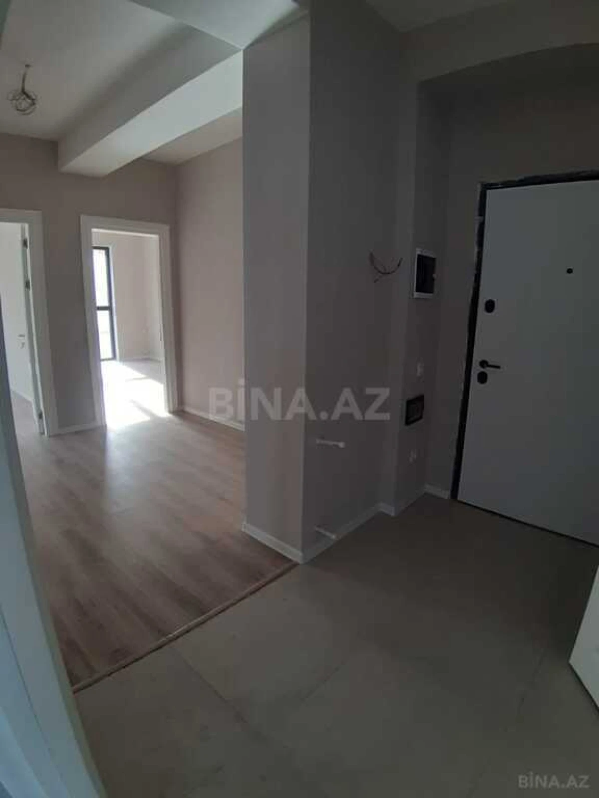 Satılır 3 otaqlı mənzil 97 m²