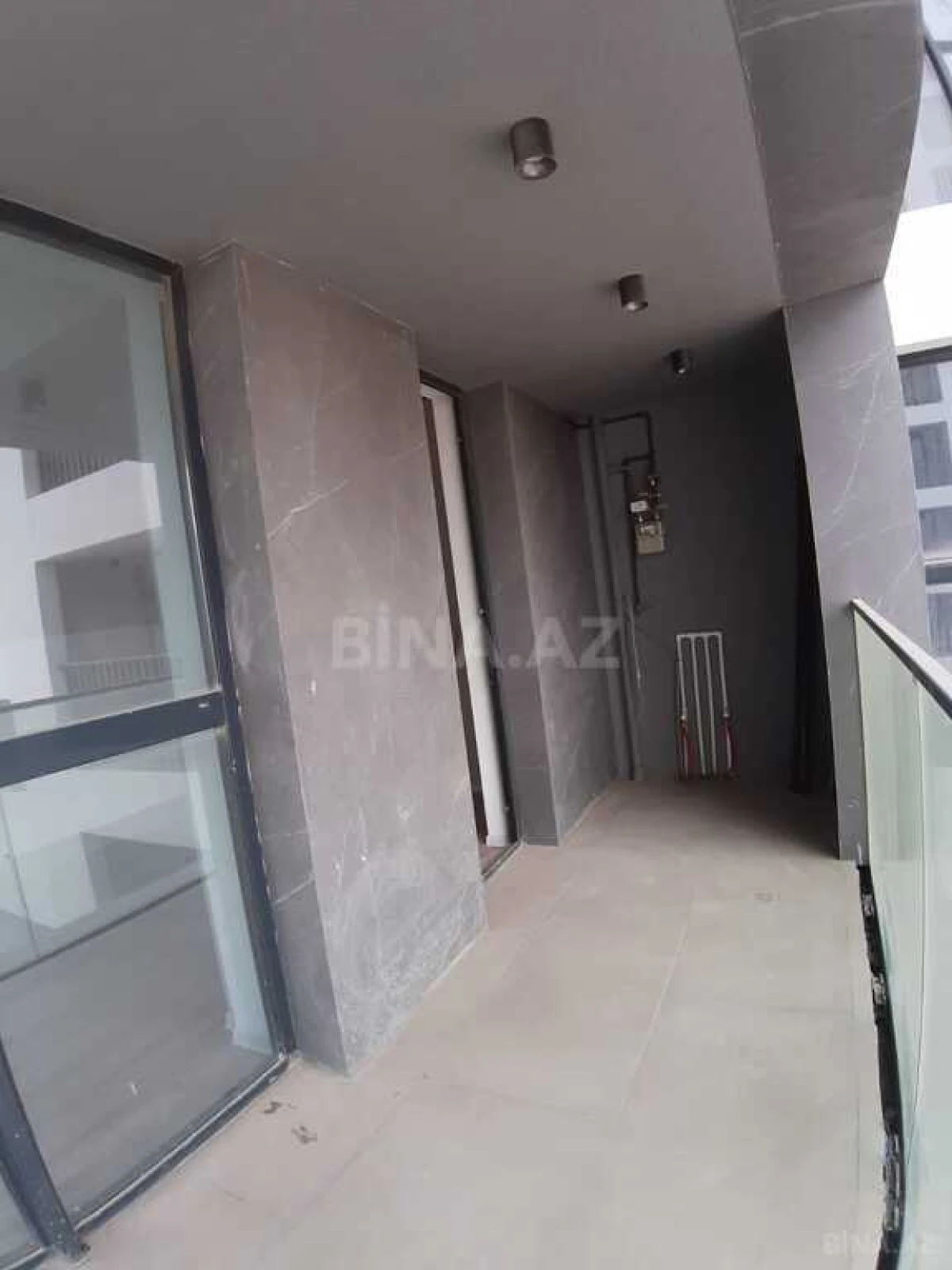 Satılır 3 otaqlı mənzil 97 m²