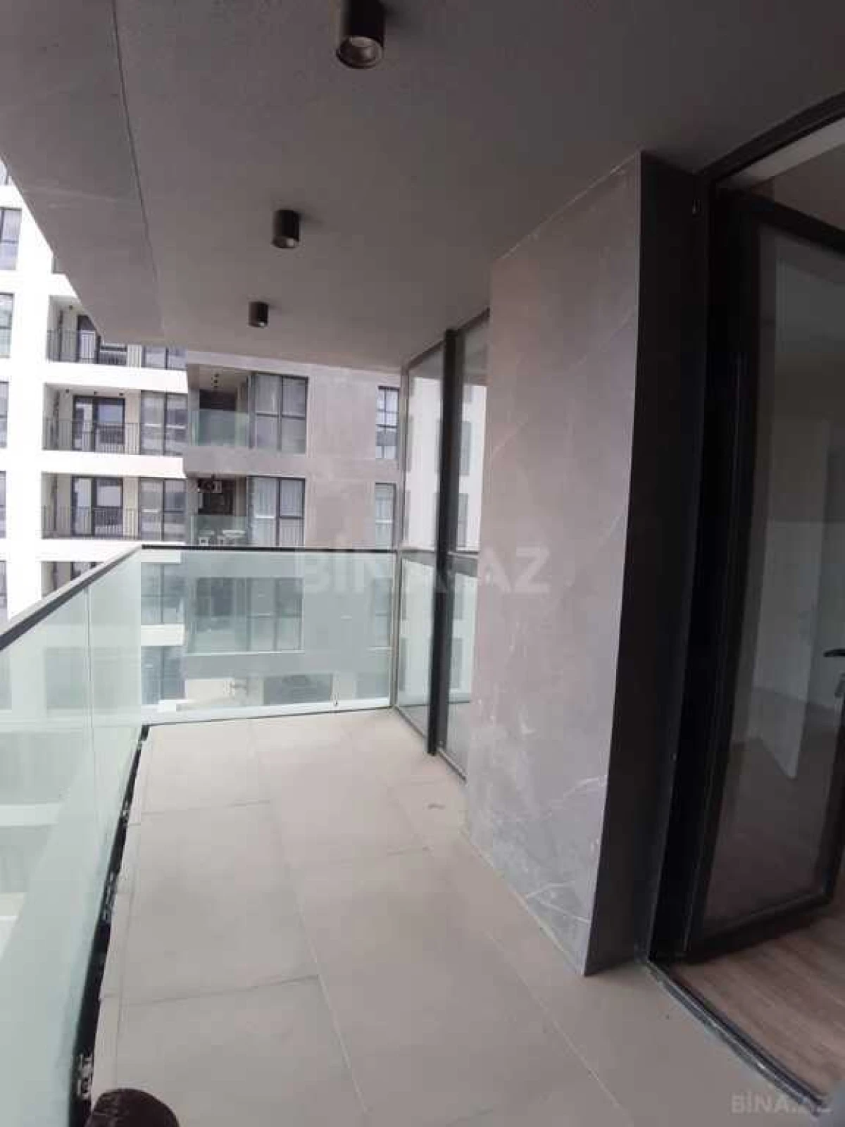 Satılır 3 otaqlı mənzil 97 m²