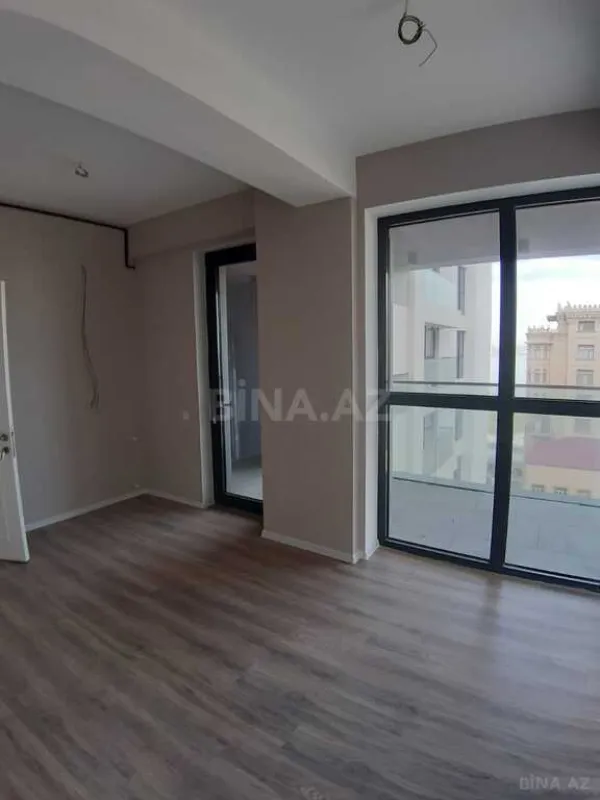 Satılır 3 otaqlı mənzil 97 m²