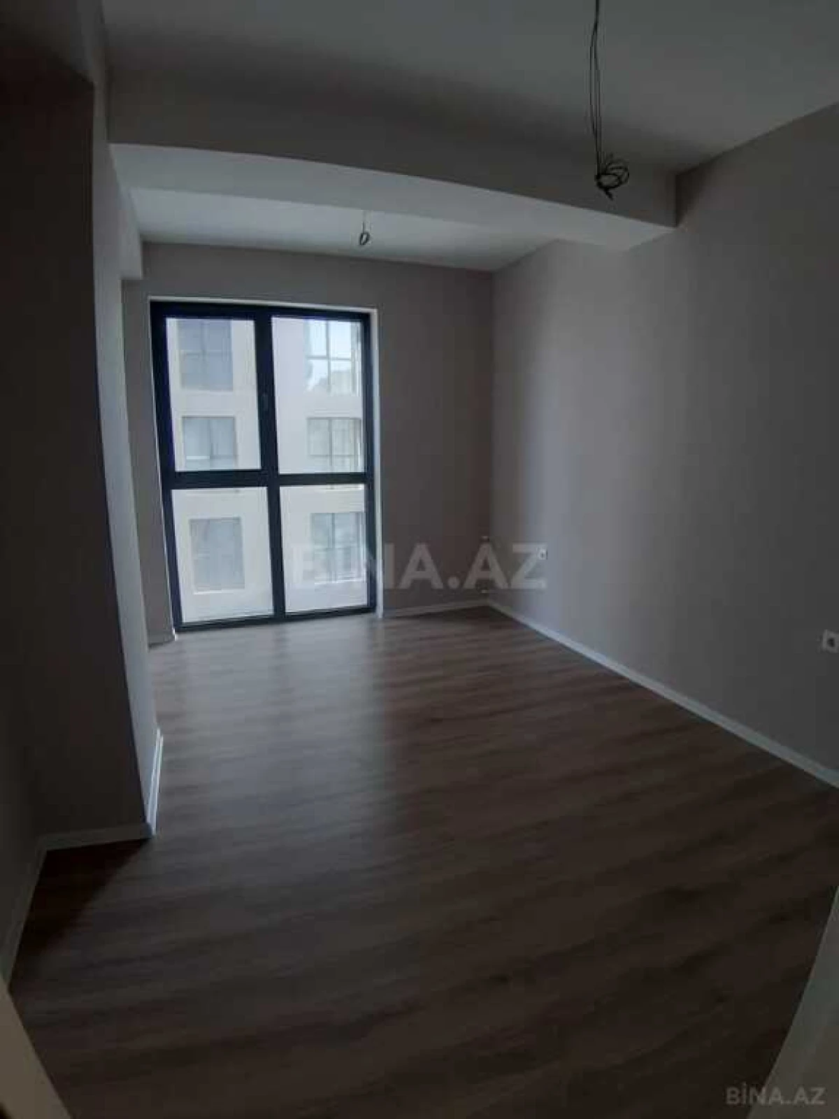 Satılır 3 otaqlı mənzil 97 m²