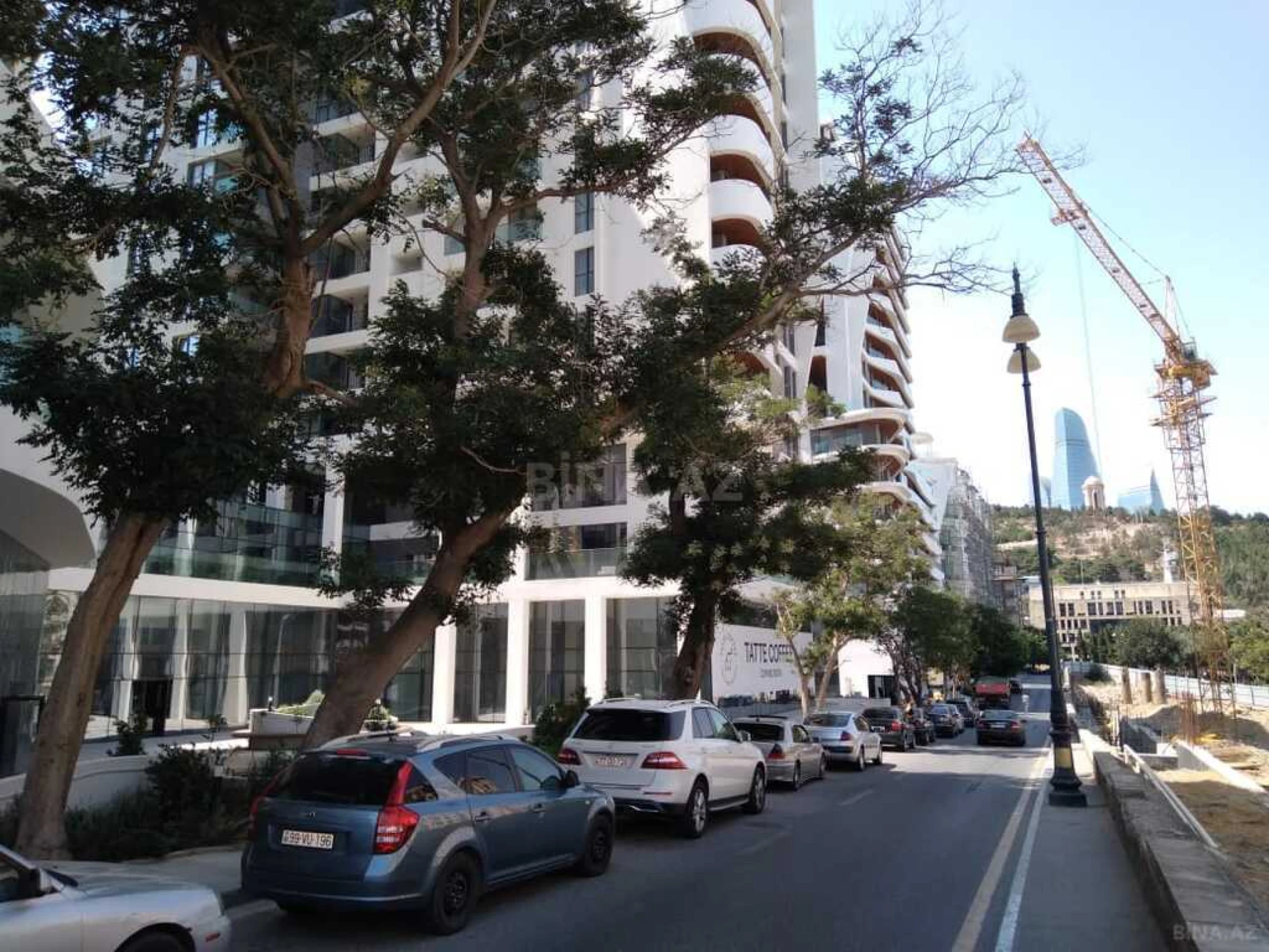 Satılır 3 otaqlı mənzil 97 m²