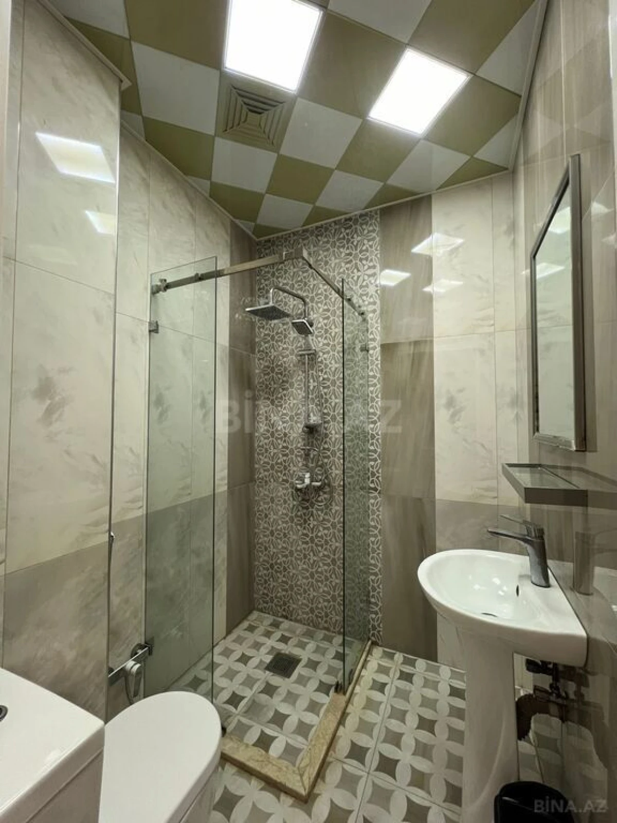 Satılır 5 otaqlı mənzil 187 m²