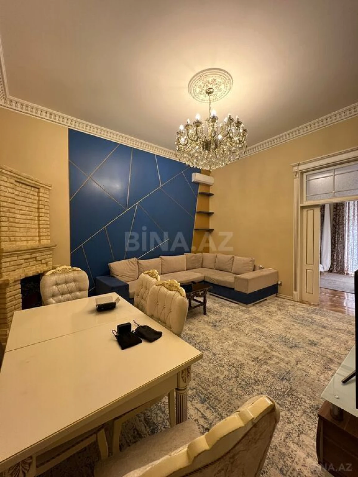 Satılır 5 otaqlı mənzil 187 m²